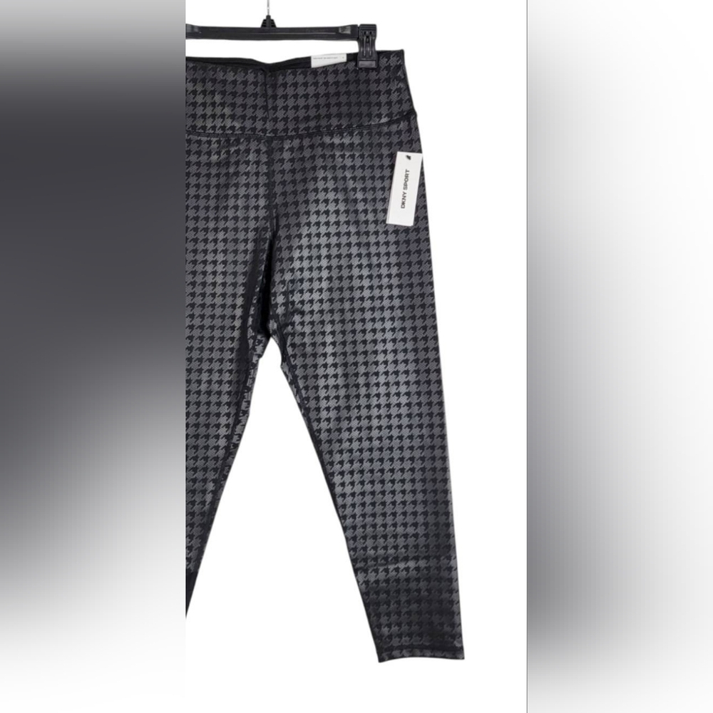 $60 DKNY Womens High-Rise 7/8 Workout Legging - Picture 7 of 10